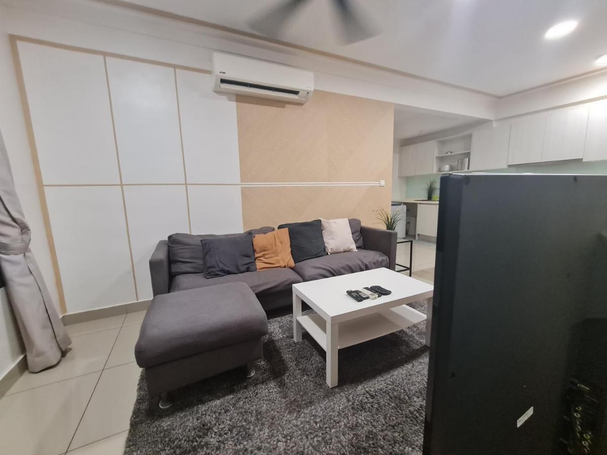 Lovely 3-Bedroom Serviced Apartment @ Cyberjaya Exterior photo